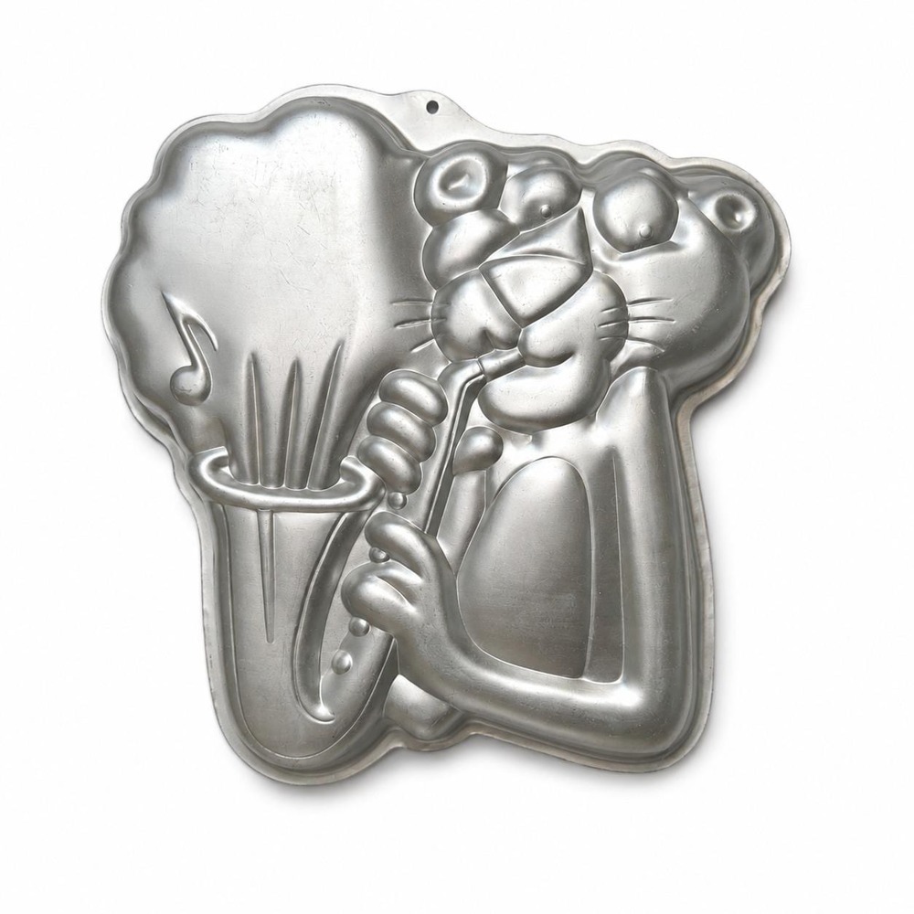 Vintage Wilton Pink Panther Cake Pan Aluminum Character Bakeware 1982 MGM